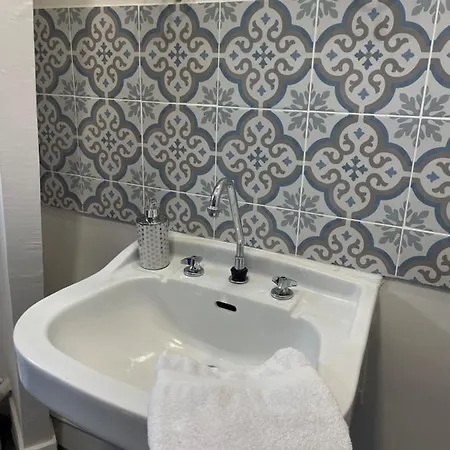 Bed & Breakfast Maison Premartine Le Mans